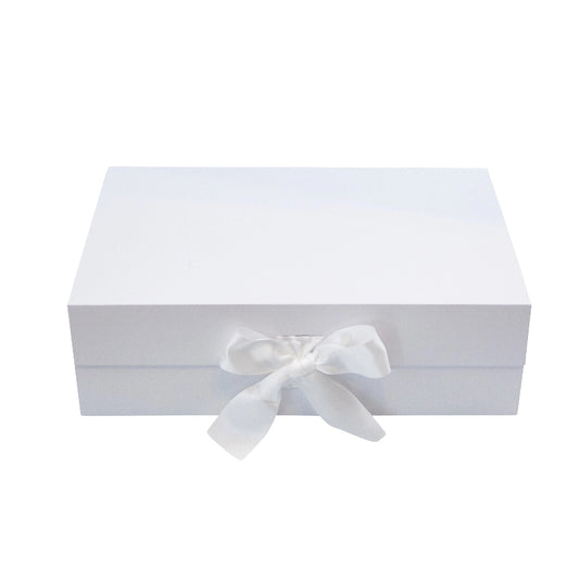 Flat Pack Gift Box – White (33 × 25 × 12 cm)