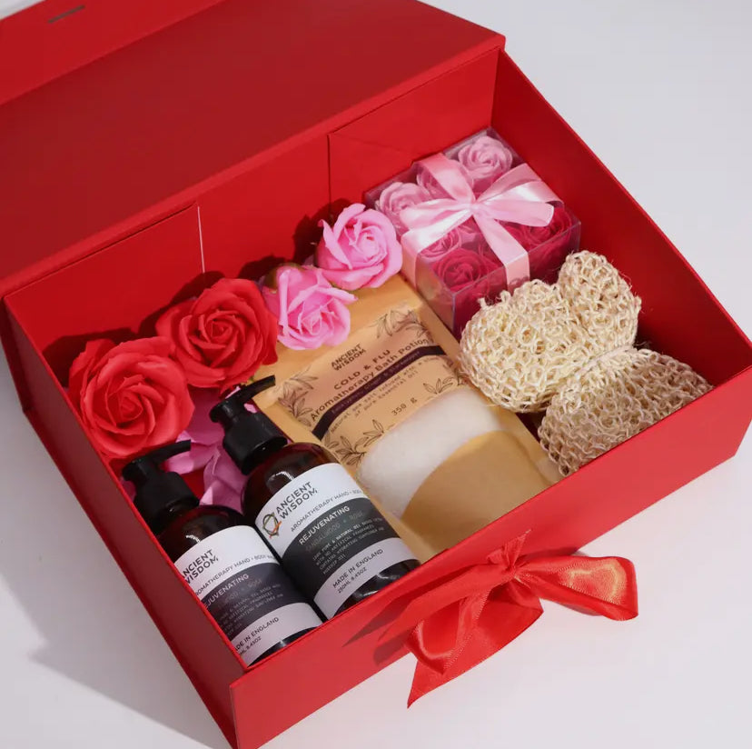 Flat Pack Gift Box – Red (33 × 25 × 12 cm)