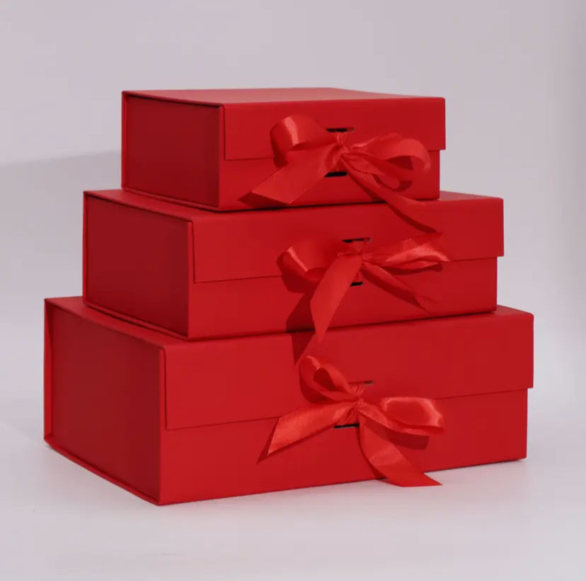 Flat Pack Gift Box – Red (33 × 25 × 12 cm)